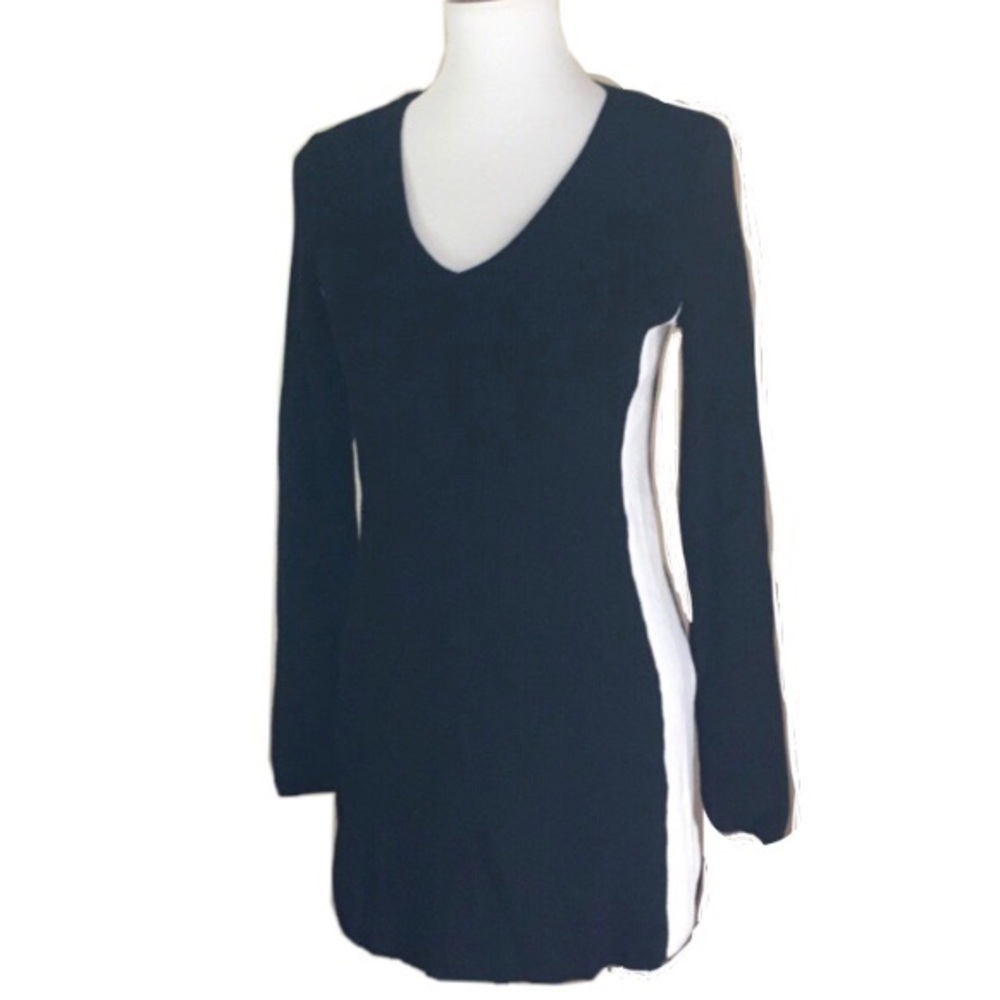 🎒BTS SALE📚 WHBM Black Sweater Dress w/ White Sides